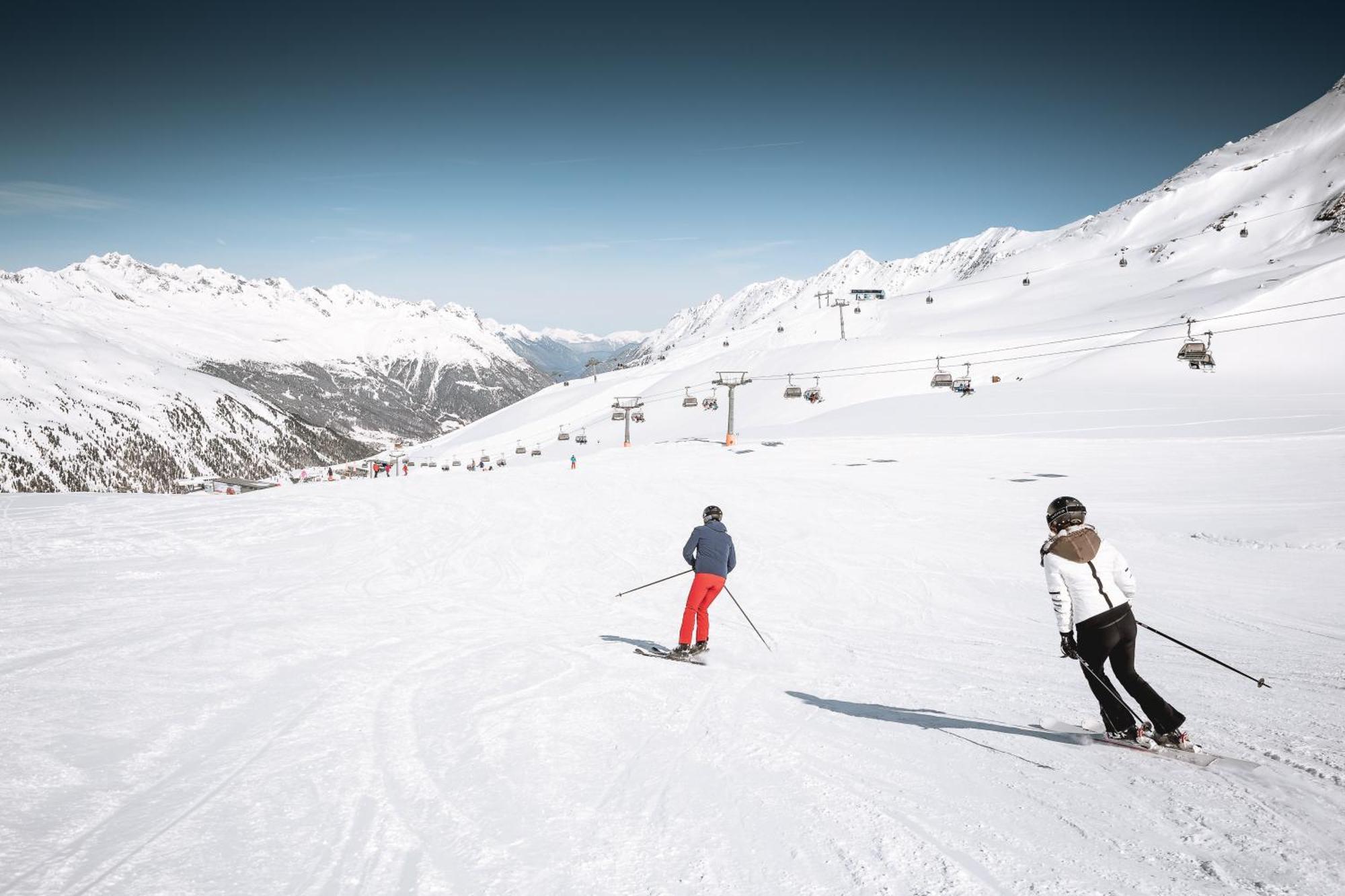 Alpen-Wellness Resort Hochfirst Обергургл Екстериор снимка