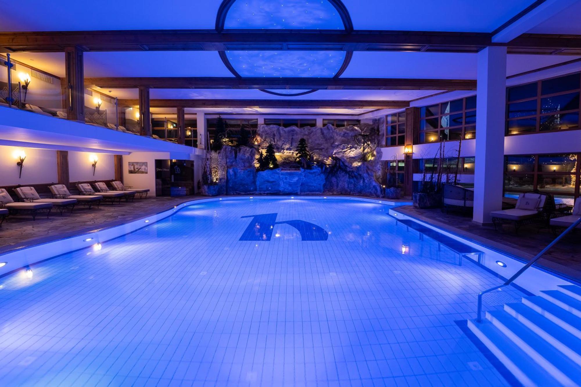Alpen-Wellness Resort Hochfirst Обергургл Екстериор снимка